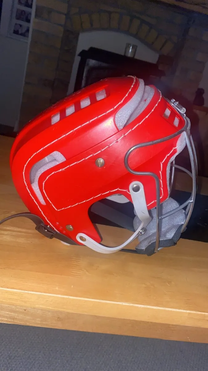 Mint red oldstyle snr - Image 3