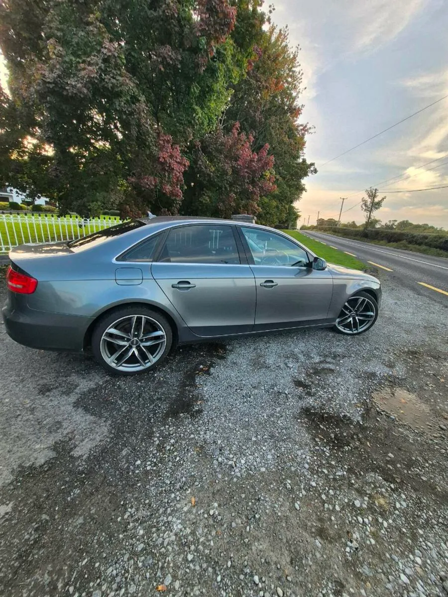 Audi A4 Technik 132 –

2.0 TDI - Image 1