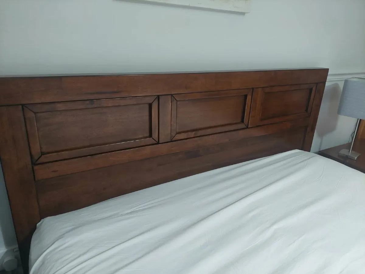Bedroom furniture set - Image 3
