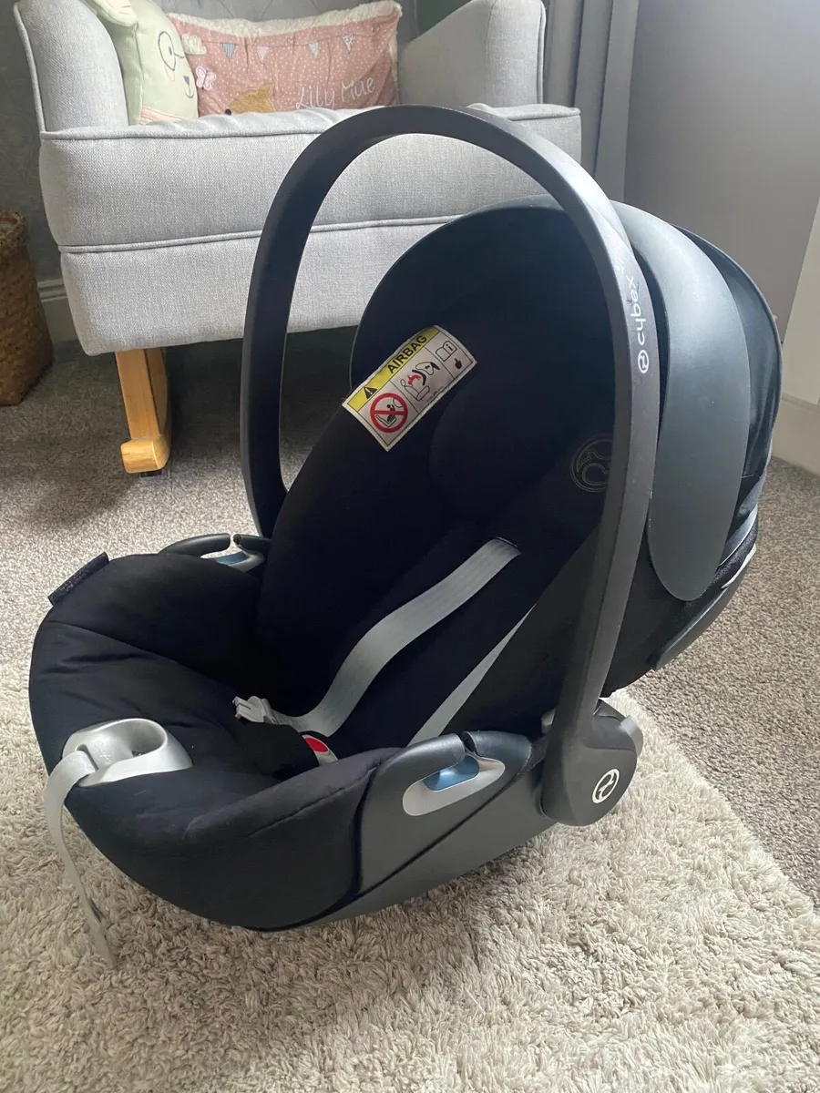 Cybex cloud z I-size + Cybex base z - Image 1