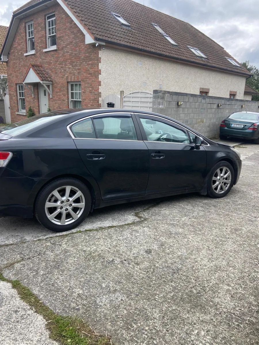 Toyota Avensis - Image 4