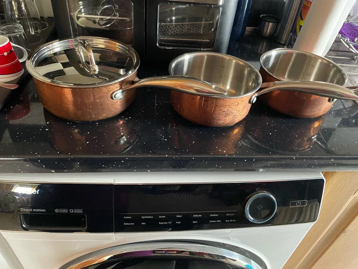Set of Saucepans - Image 2