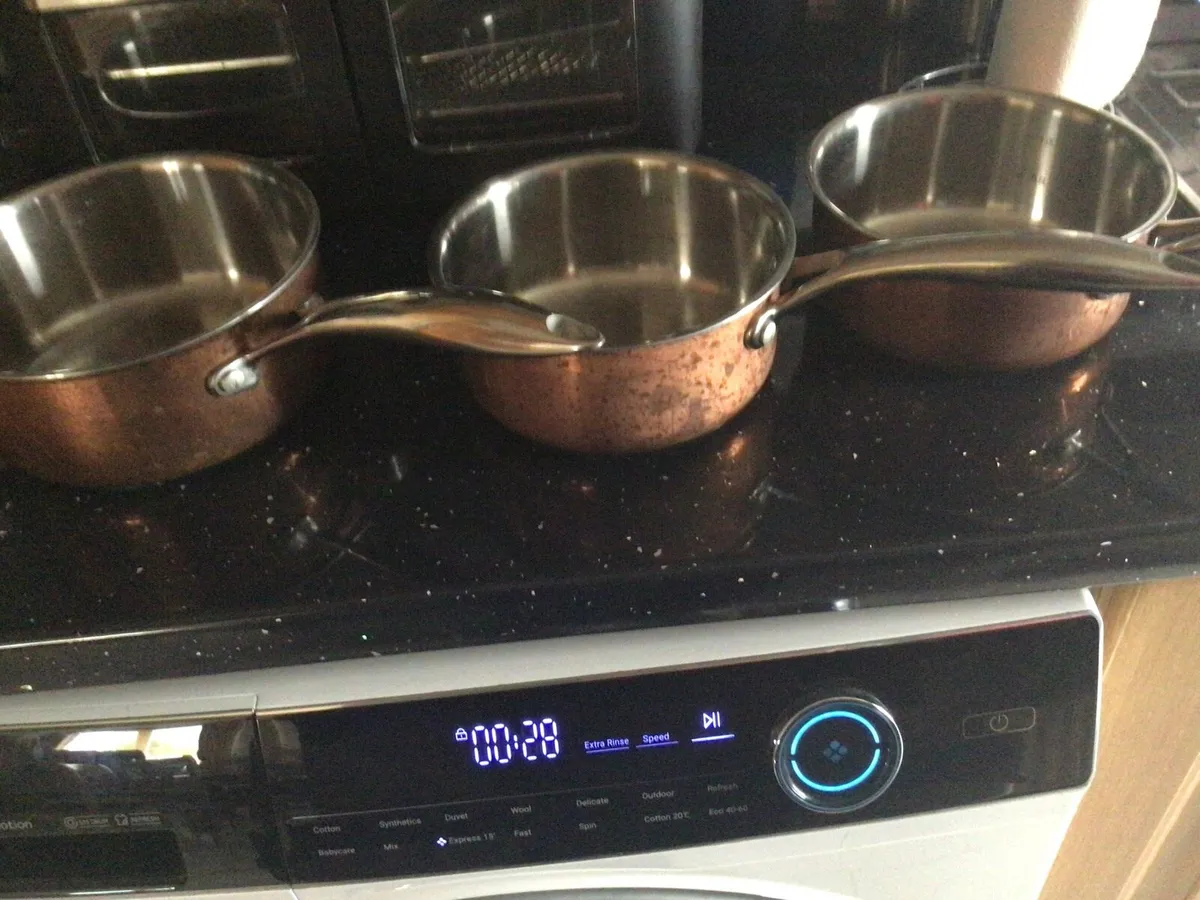 Set of Saucepans - Image 4