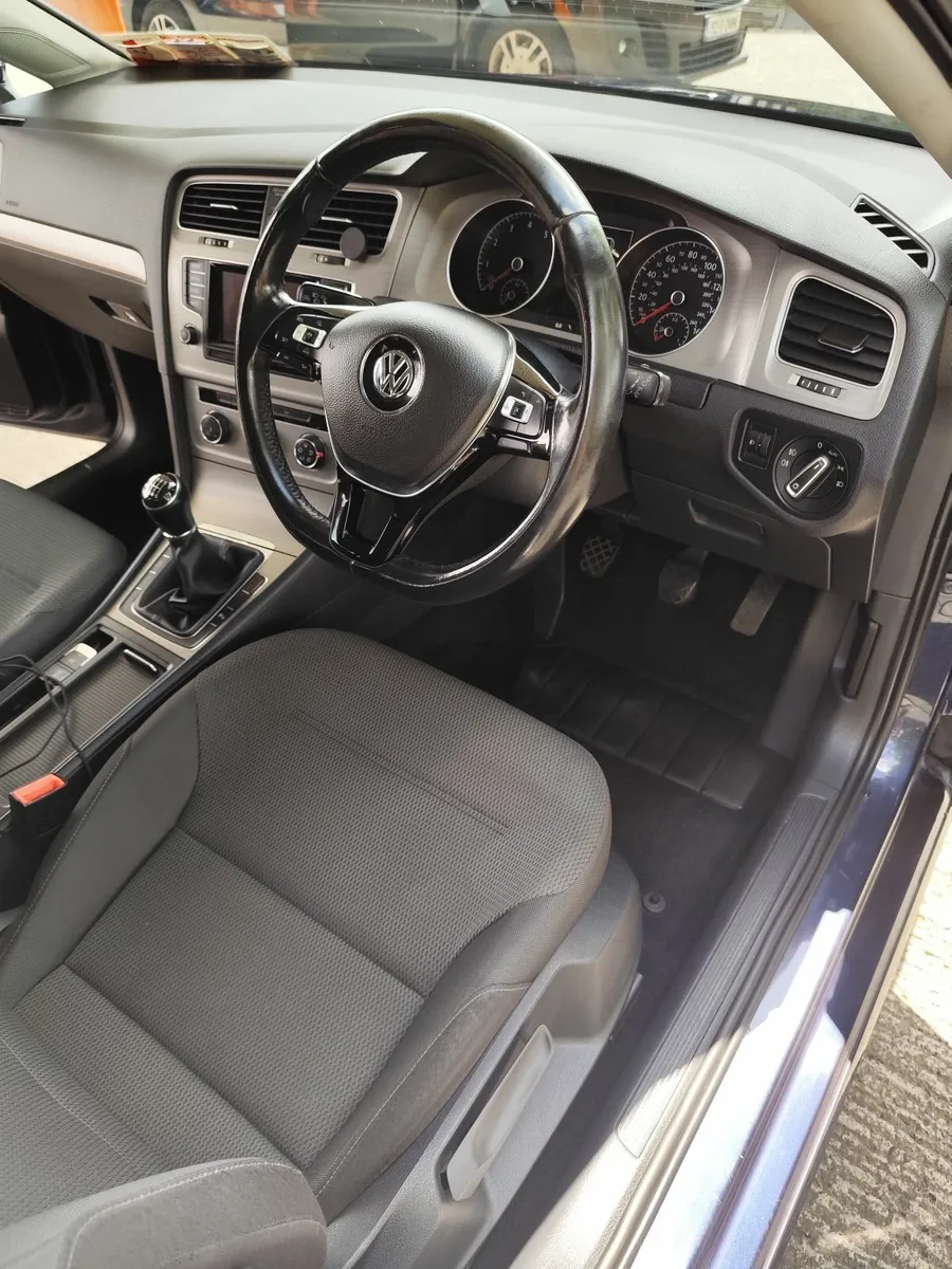 Volkswagen Golf 2015 - Image 2