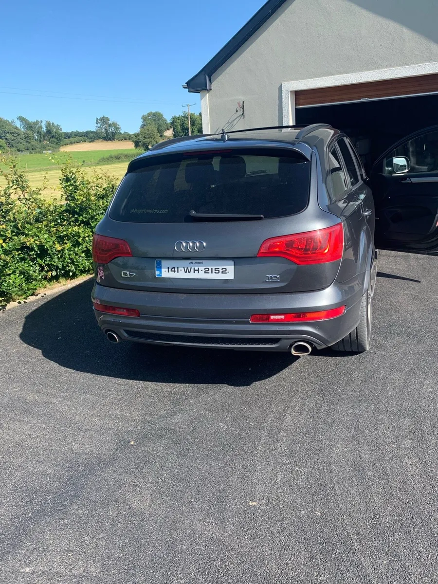 Audi Q7 - Image 2