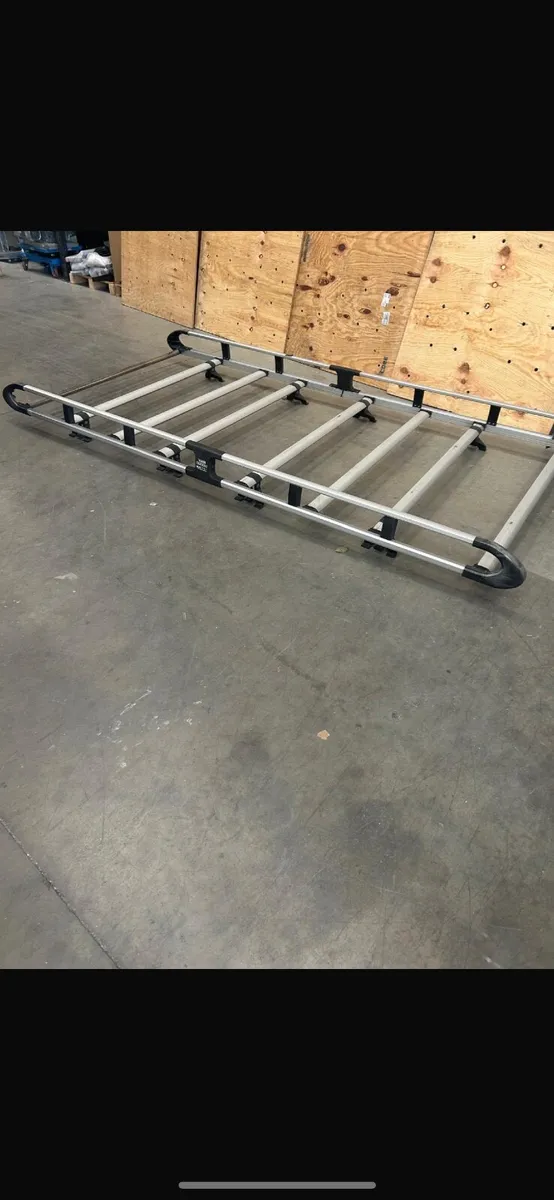 Vanguard roof rack - Image 1