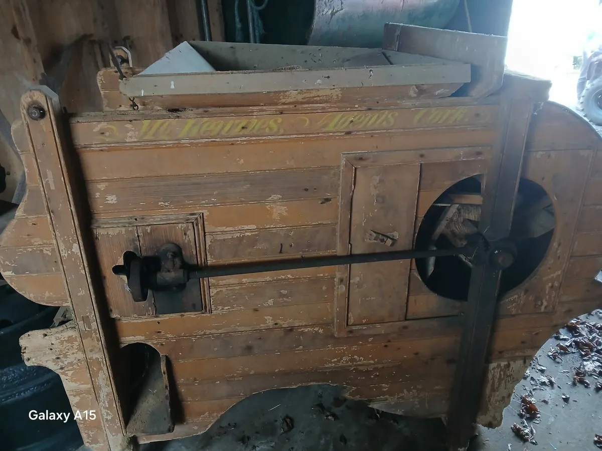 Vintage  machinery - Image 3