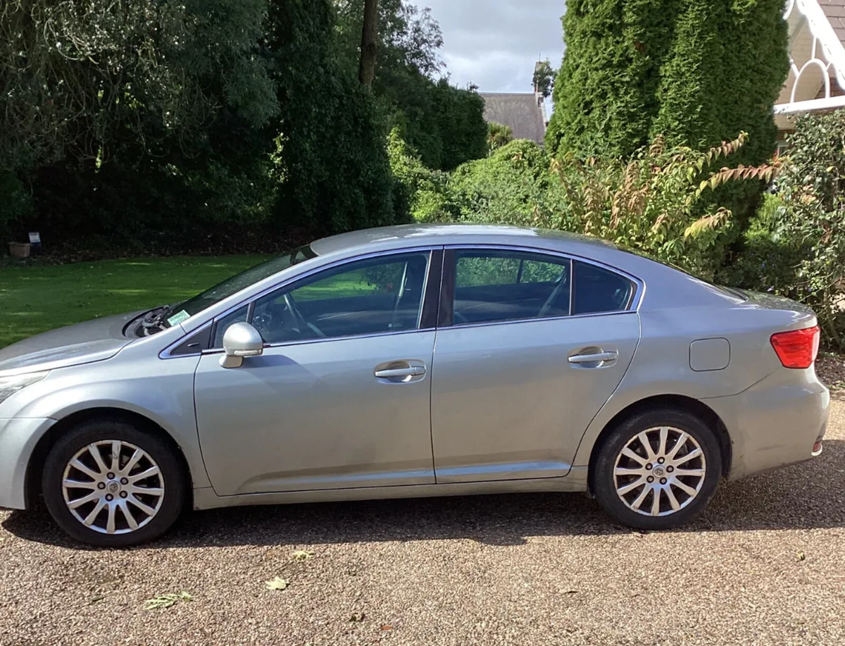 Toyota Avensis - Image 1