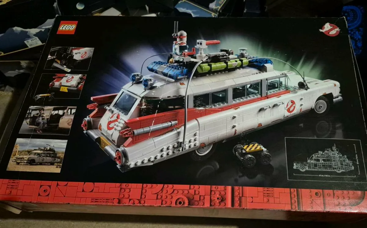 Lego Ghostbusters ECTO 1 - Image 2