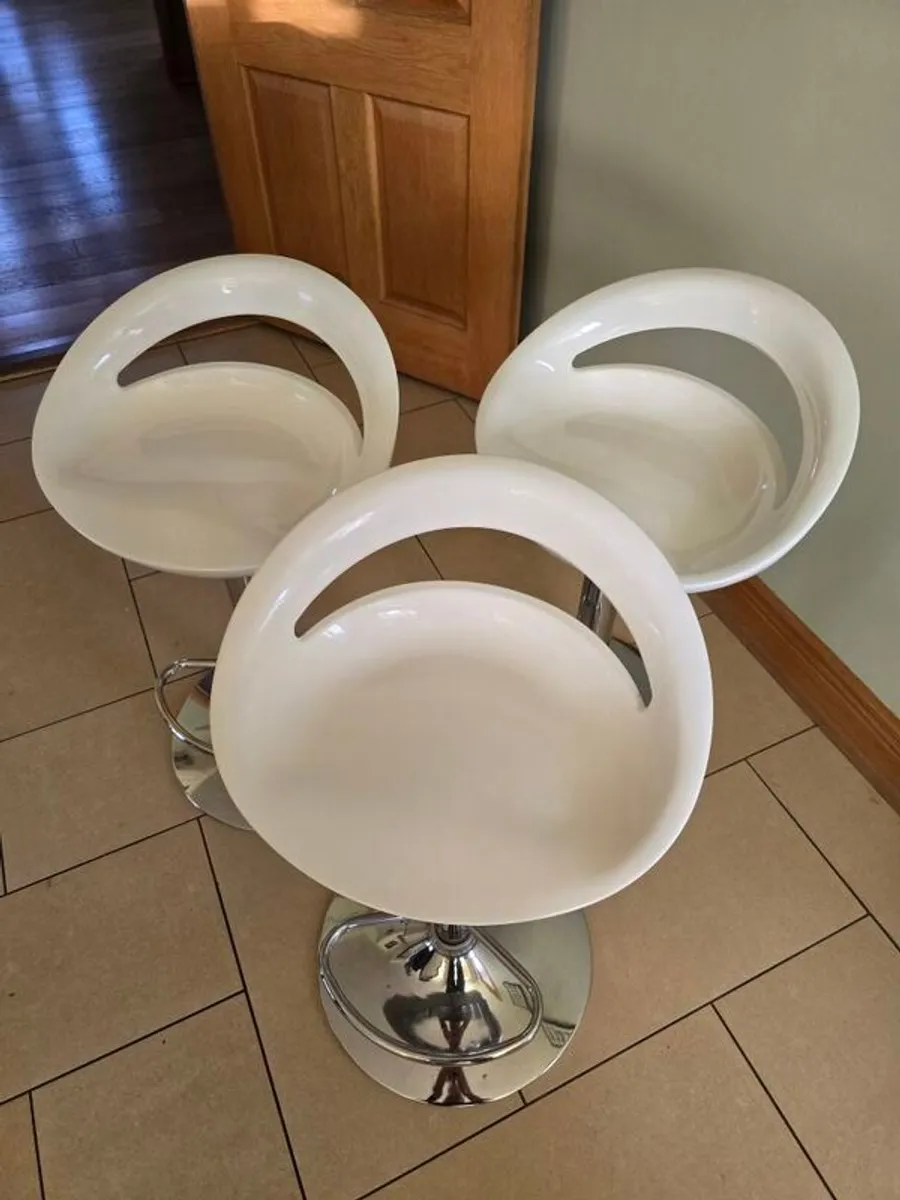 kitchen bar stool - Image 1