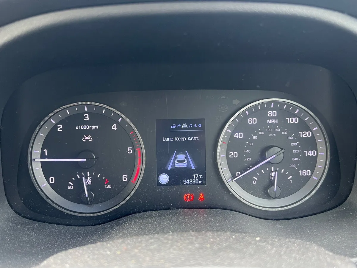 Hyundai Tuscon SE Nav - Image 3