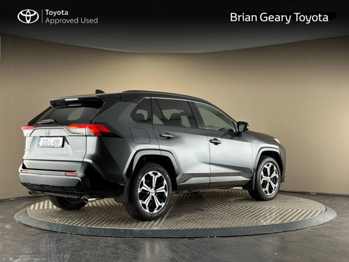 Toyota RAV4 PLUG-IN HYBRID SPORT - Image 2