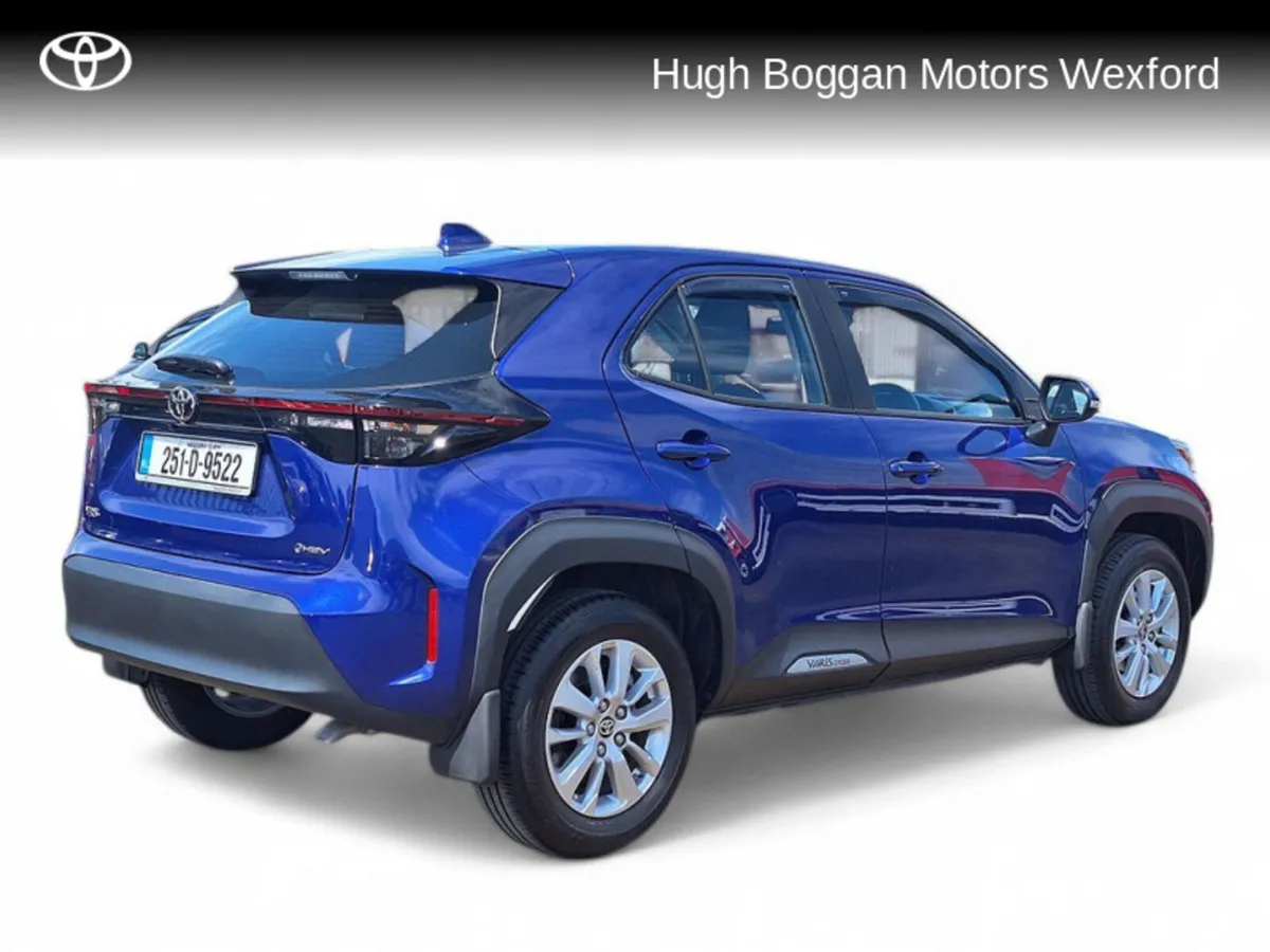 Toyota Yaris Cross LUNA ONLY 7000 KMS!! - Image 2