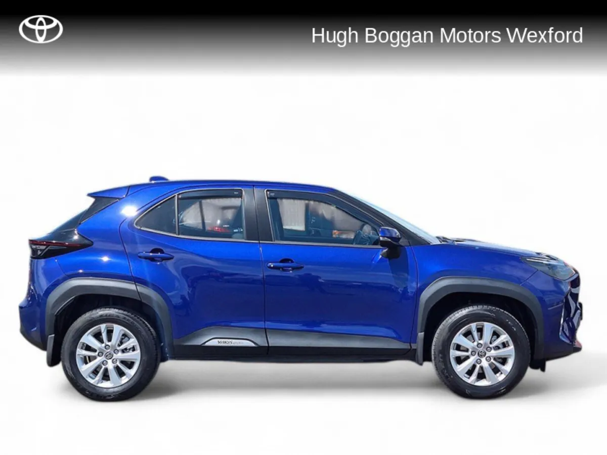 Toyota Yaris Cross LUNA ONLY 7000 KMS!! - Image 3