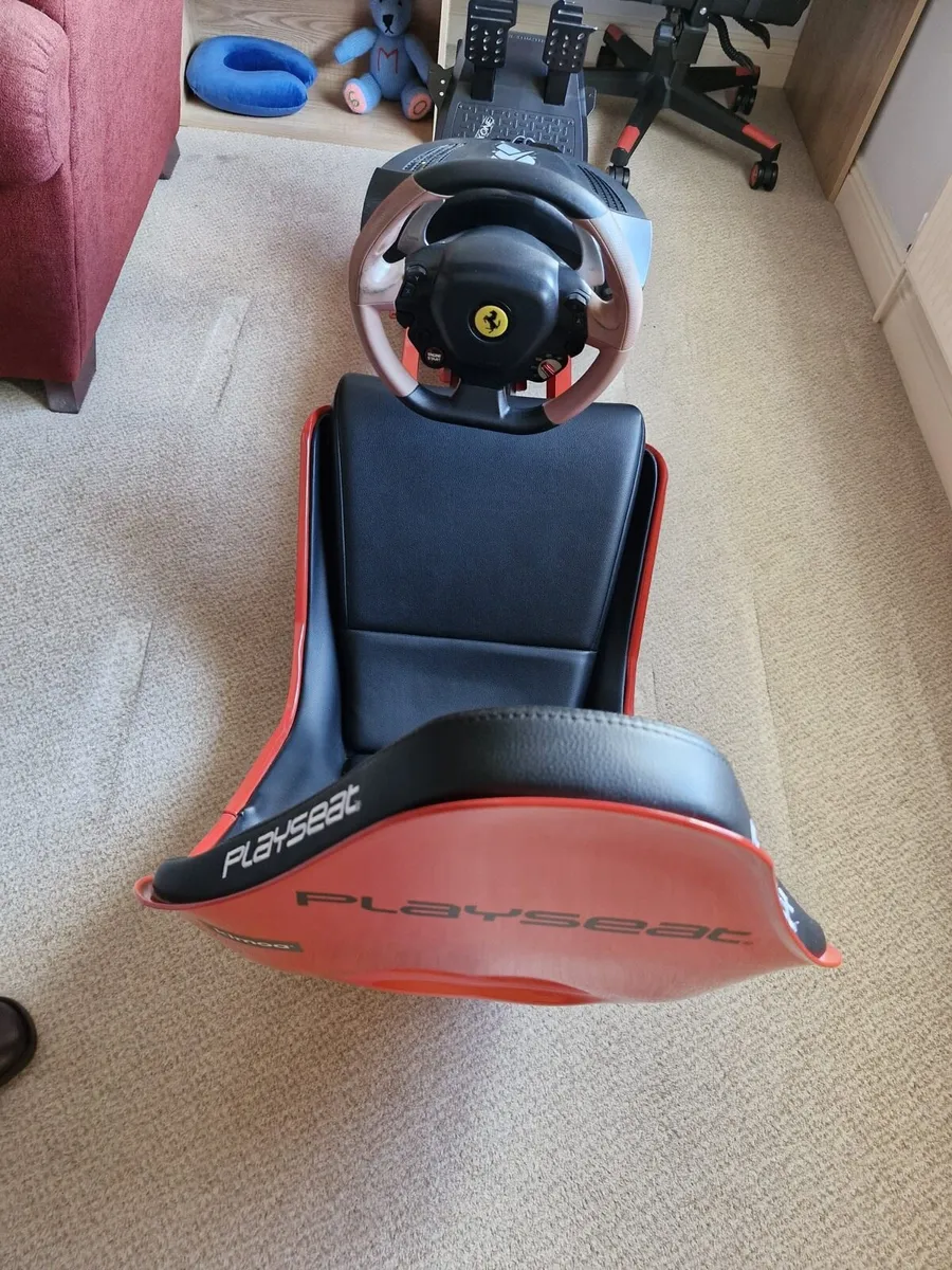 Playseat F1 Gaming Seat & Ferrari Thrustmaster - Image 2