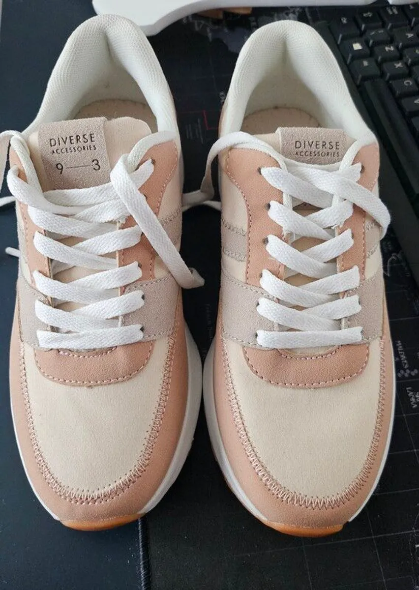 trainers - Image 3