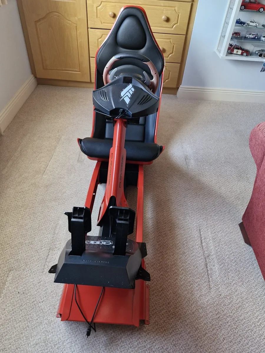 Playseat F1 Gaming Seat & Ferrari Thrustmaster - Image 3