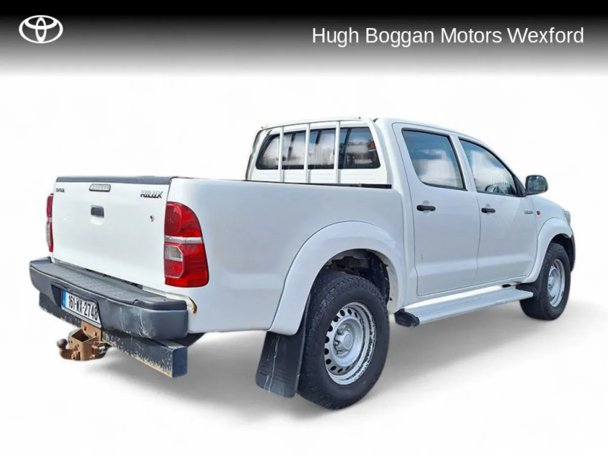 Toyota Hilux HILUX 2.5 DLX DCAB VSC - Image 2