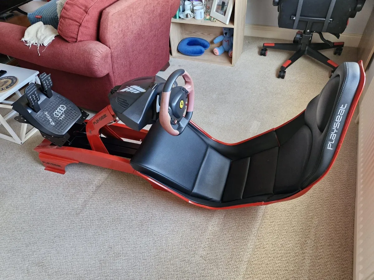 Playseat F1 Gaming Seat & Ferrari Thrustmaster - Image 4