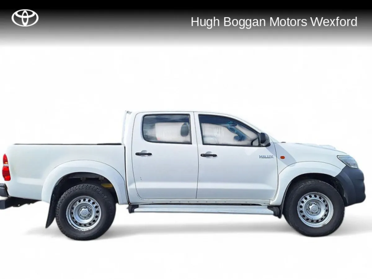 Toyota Hilux HILUX 2.5 DLX DCAB VSC - Image 3