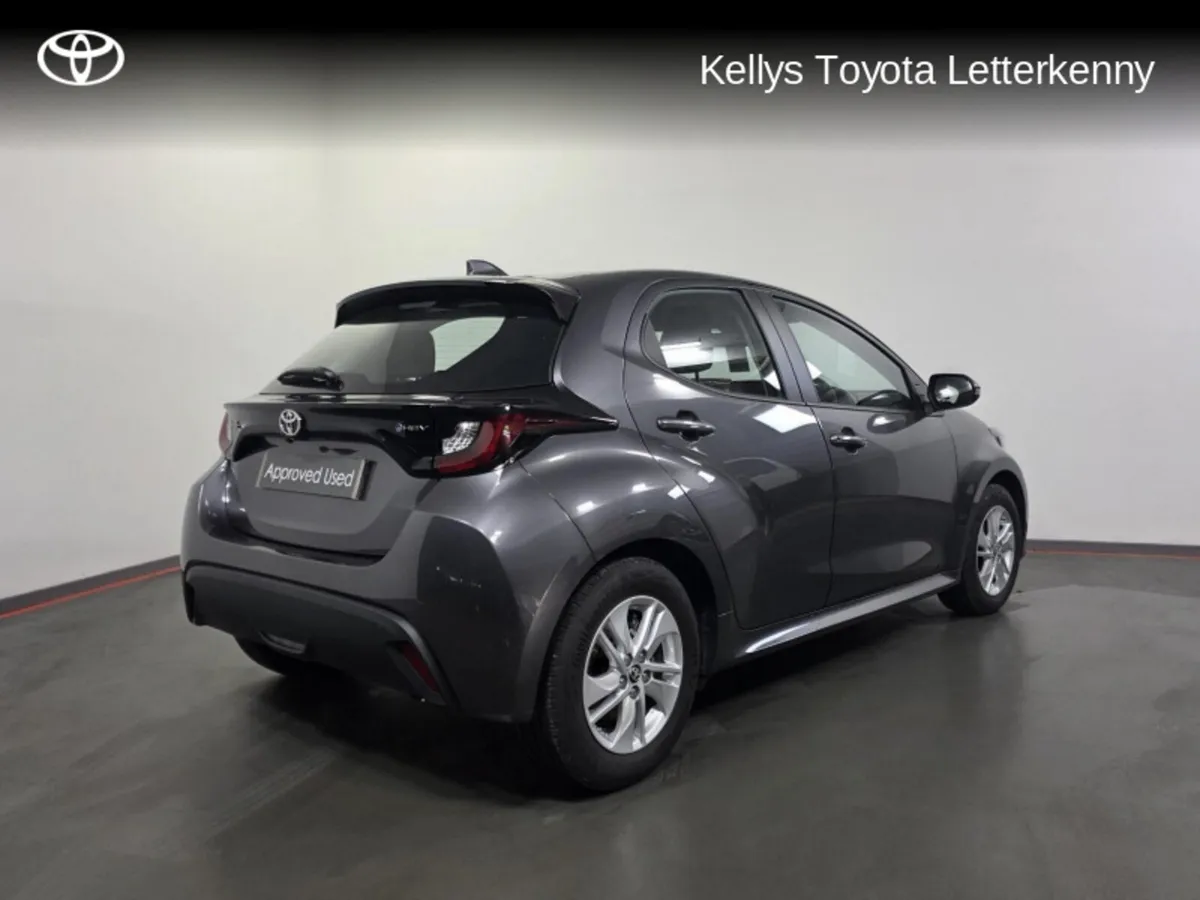 Toyota Yaris Yaris Hybrid 115 Luna#114 - GREAT SAV - Image 2