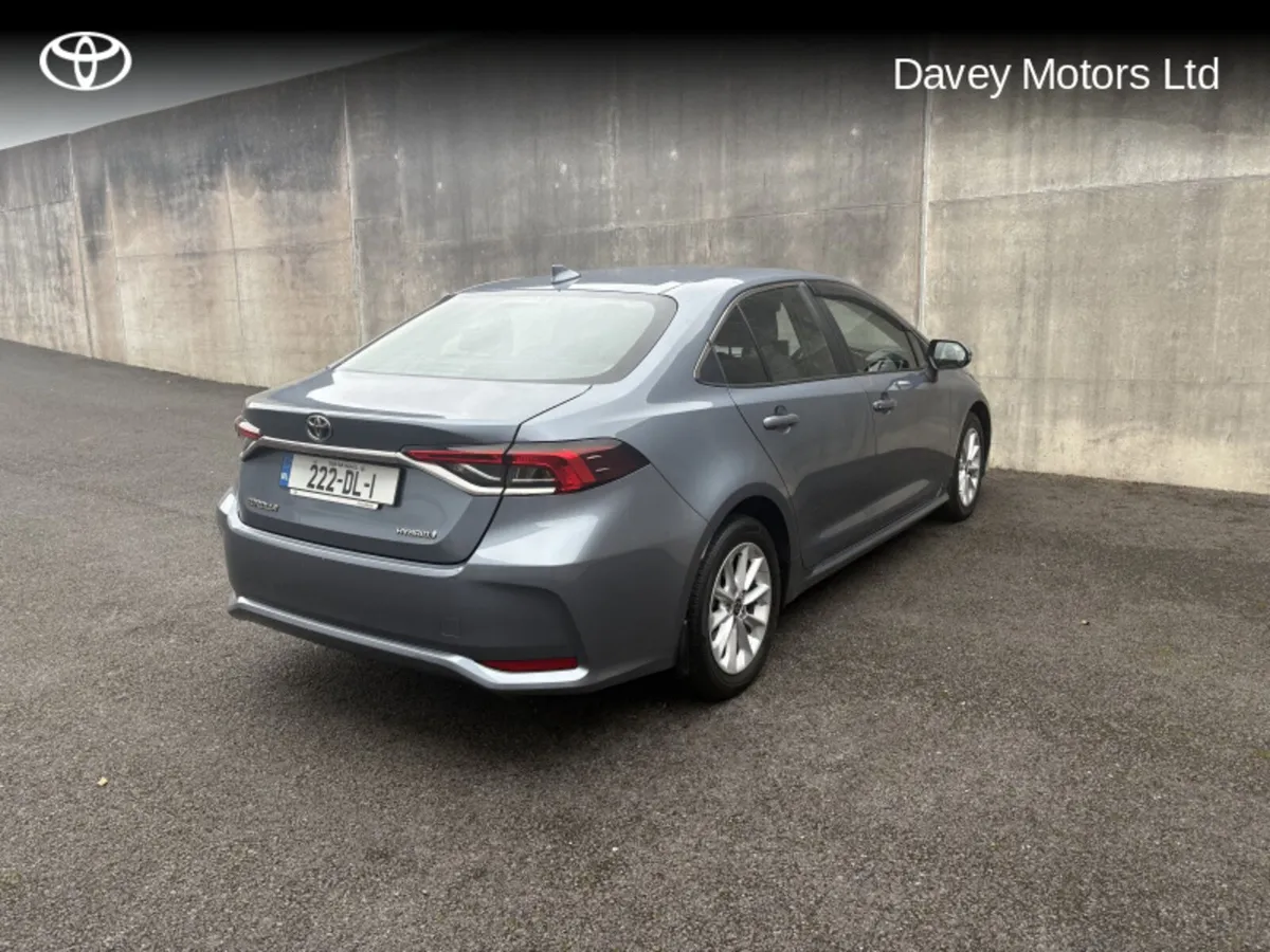 Toyota Corolla LUNA 4DR AUTO HYBRID - Image 2