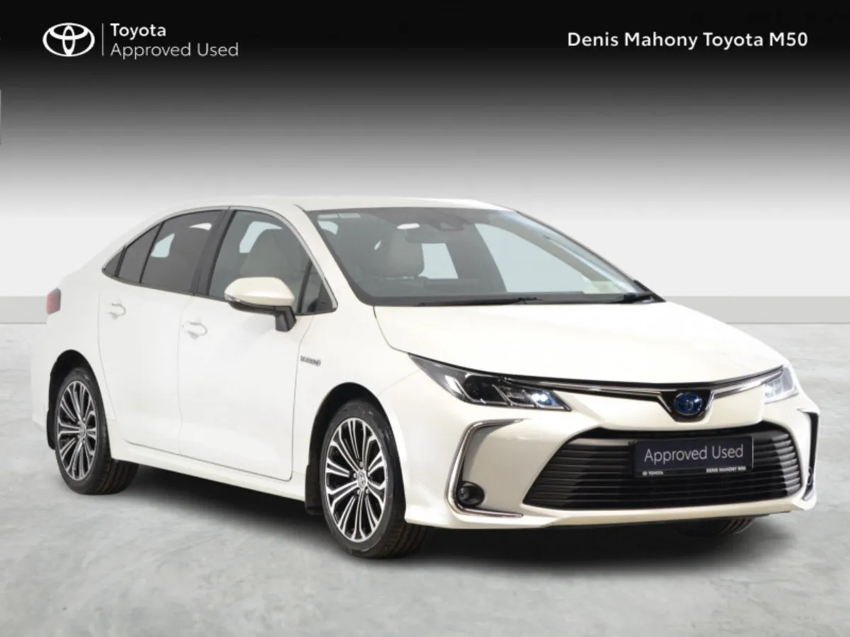 Toyota Corolla Hybrid Luna Sport Auto - Image 1
