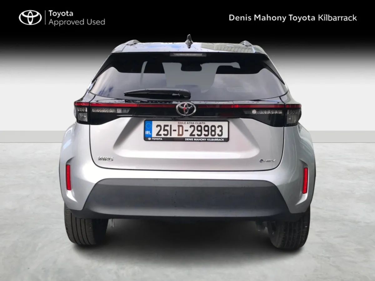 Toyota Yaris Cross CROSS LUNA SPORT - Image 4