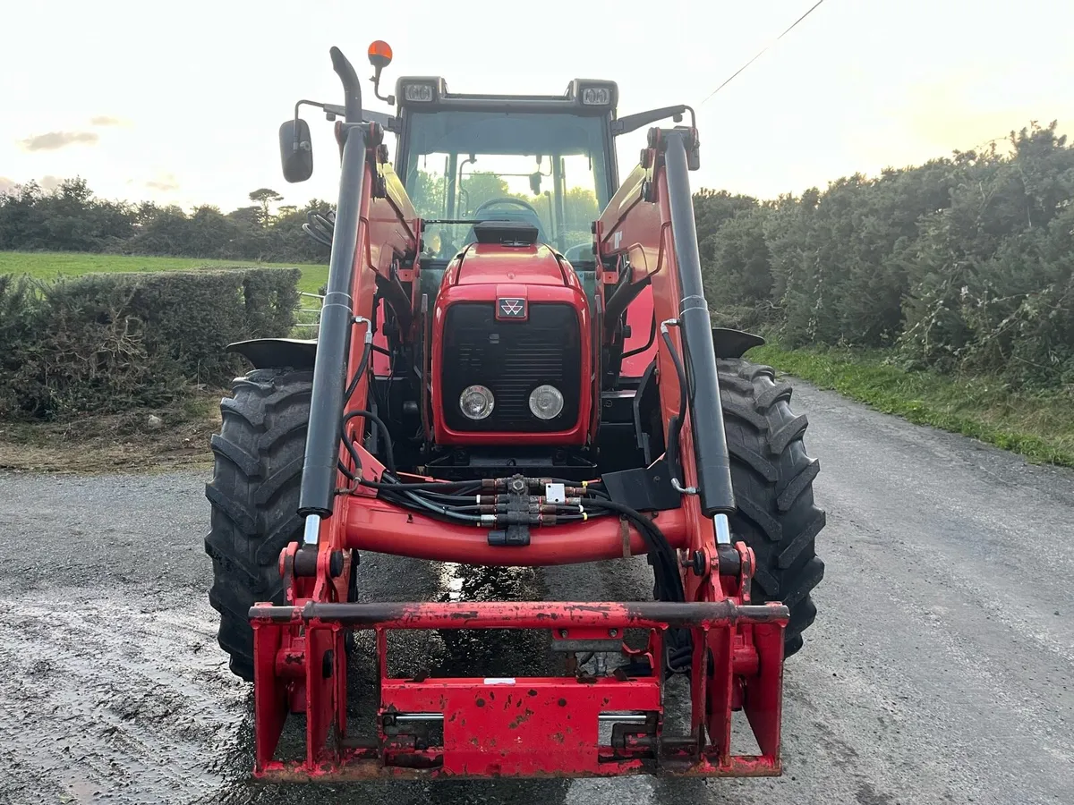 Massey Ferguson 5470 & loader - Image 4