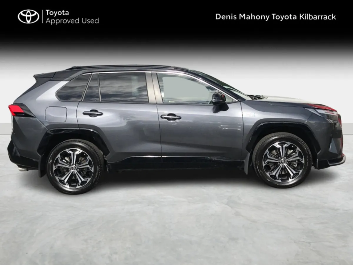 Toyota RAV4 PLUG-IN HYBRID SPORT - Image 3