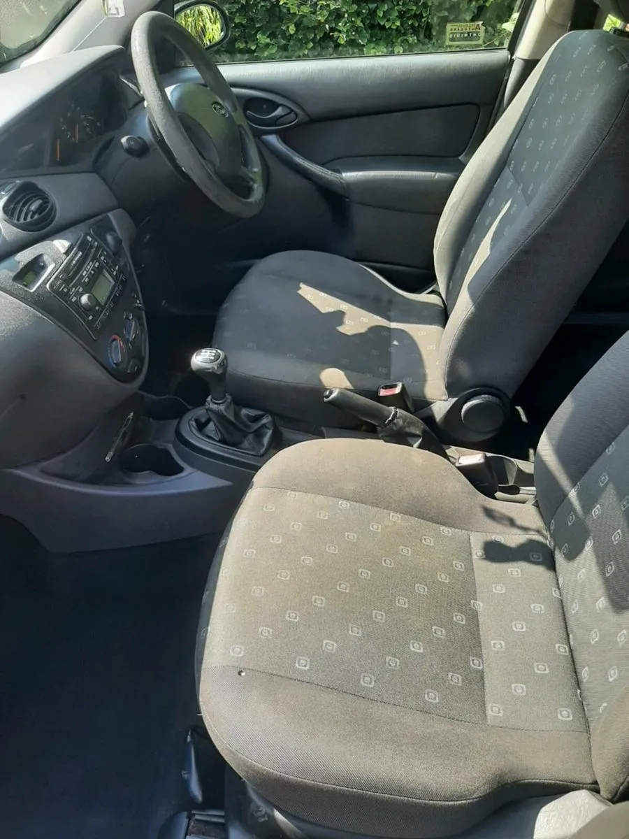 2004 Ford Focus - Image 4