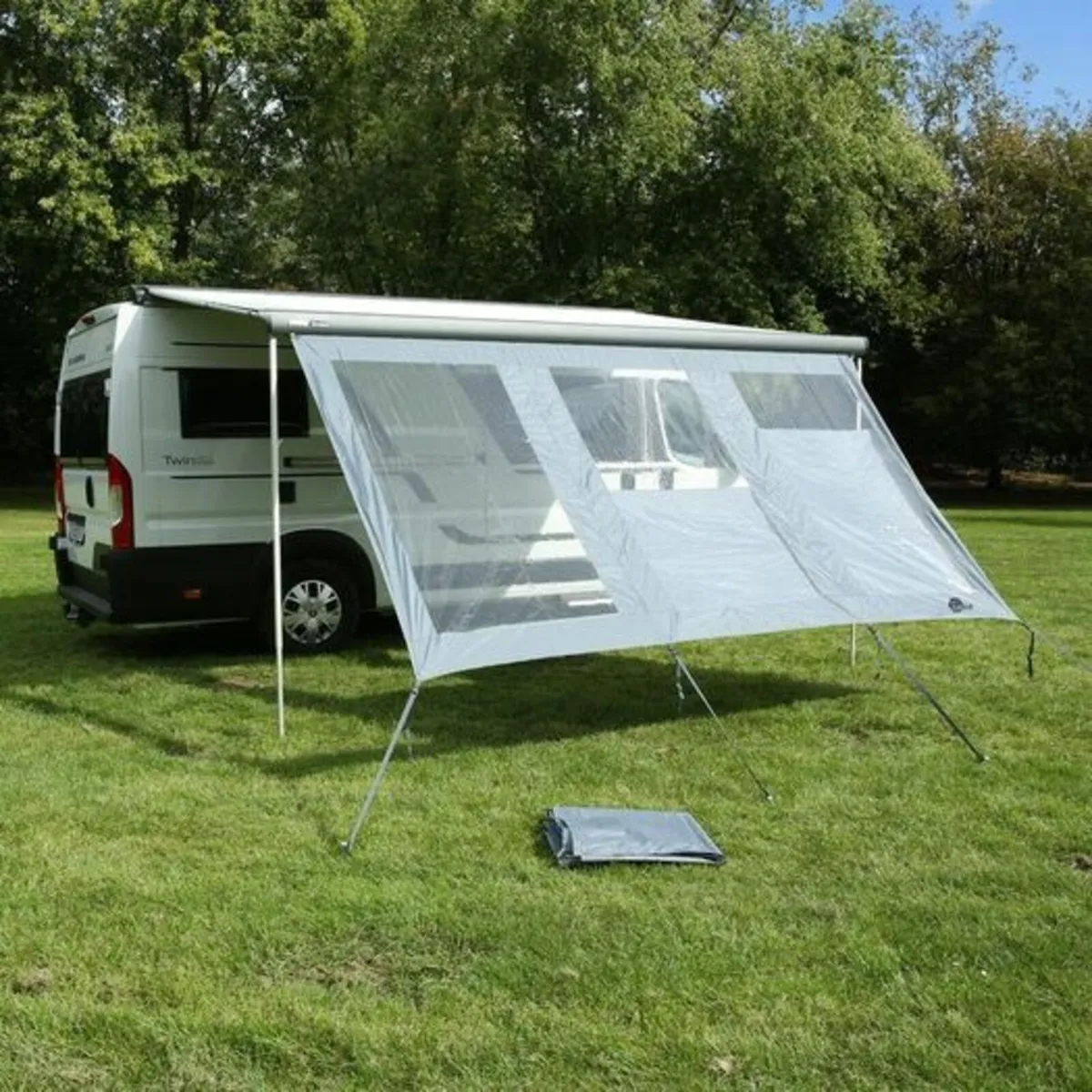 Awning wall with 3 large panoramic windows - Image 2