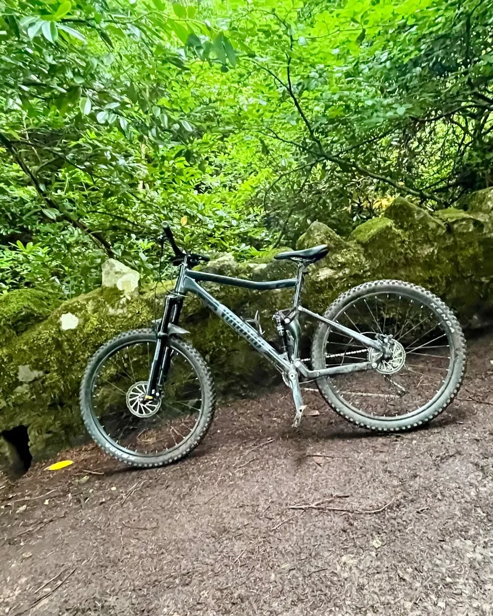 Full suspension mountain bike - Image 1