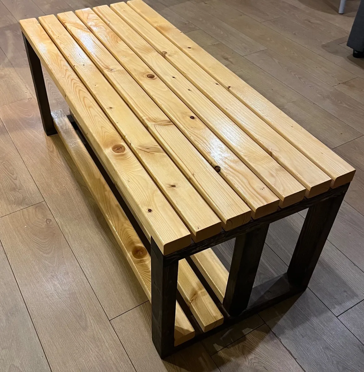 Pine bench - Image 1