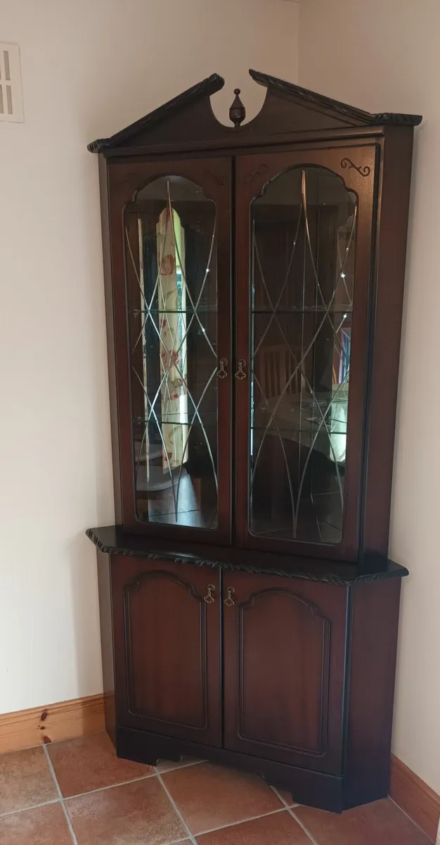 Four door Rossmore corner unit - Image 1
