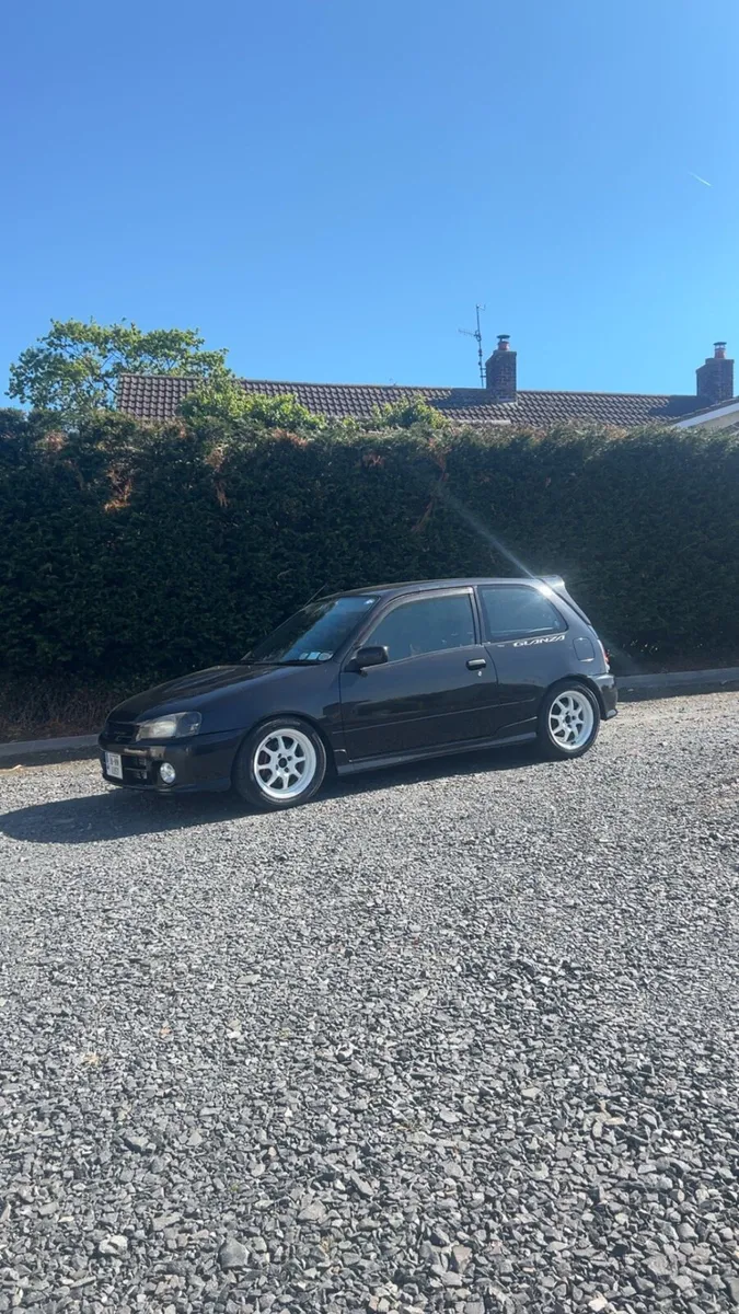 Toyota Glanza V 1.3 Turbo - Image 1