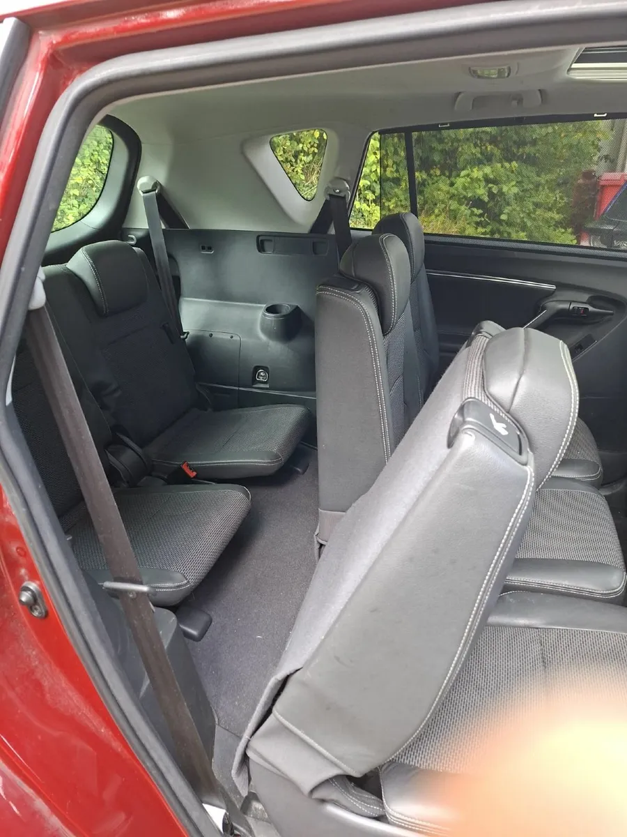 171 Toyota Verso Design TSS 1.6 | 7 Seater - Image 4