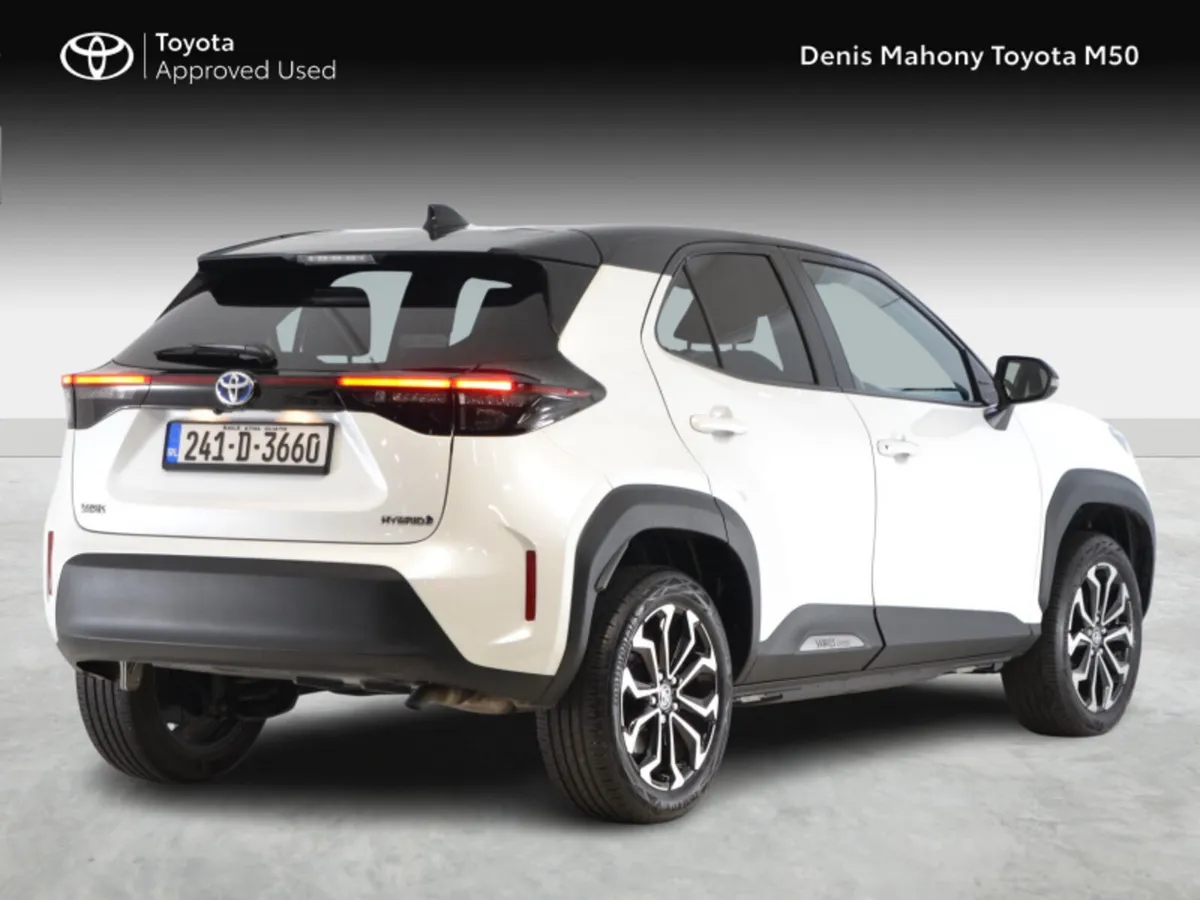Toyota Yaris Cross Luna Sport Hybrid Auto - Image 2