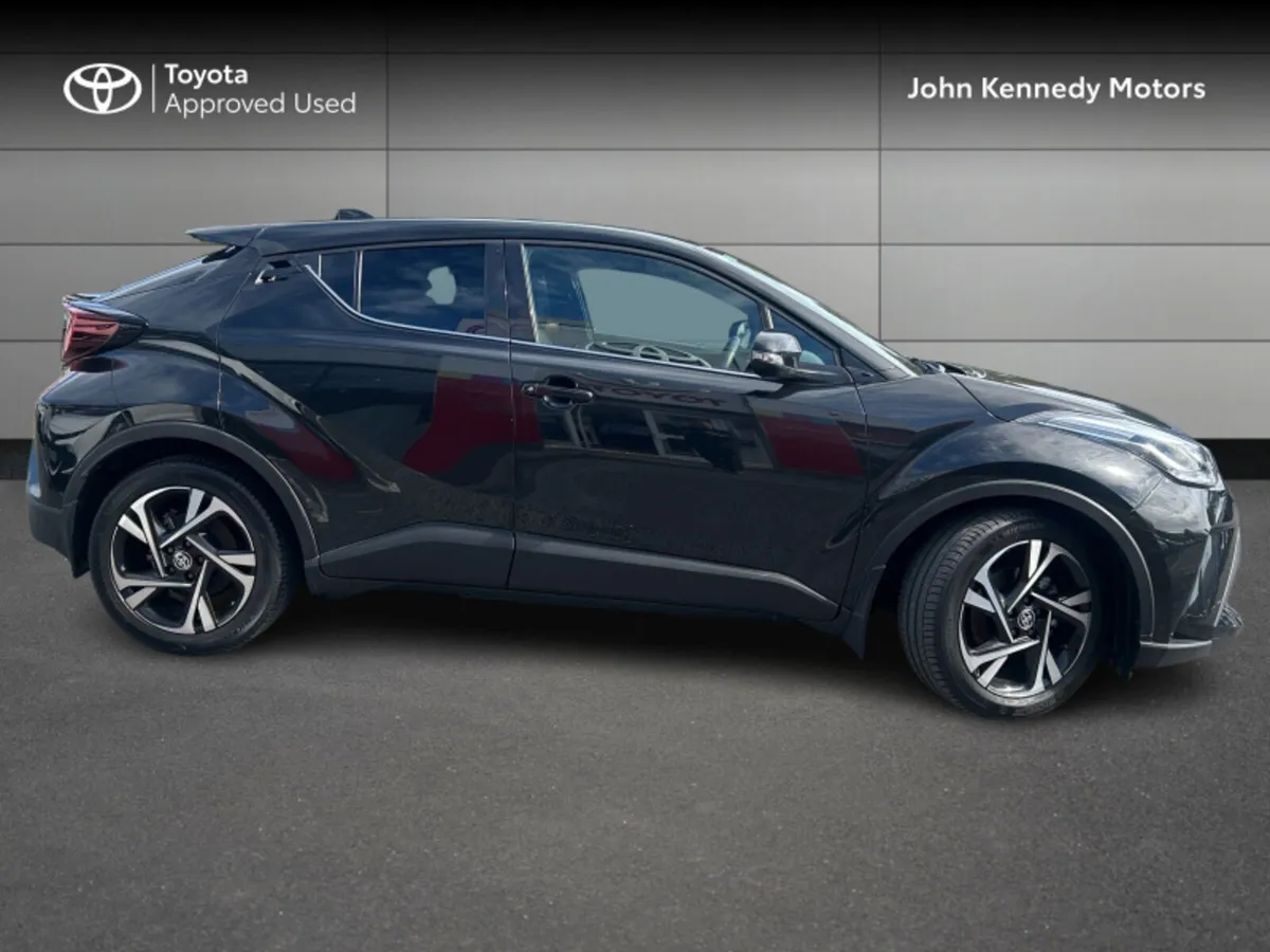Toyota C-HR HYBRID SPORT - Image 3