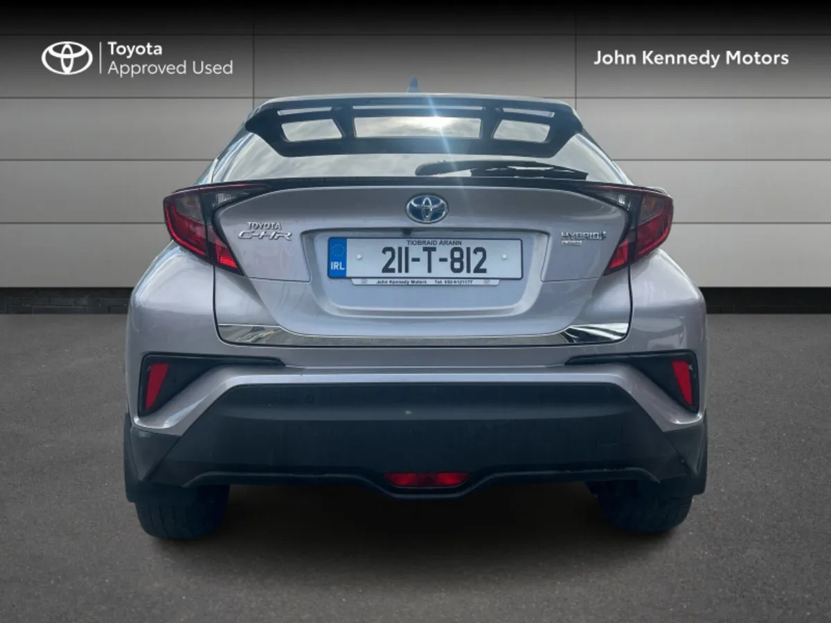 Toyota C-HR 1.8 HYBRID SPORT - Image 4