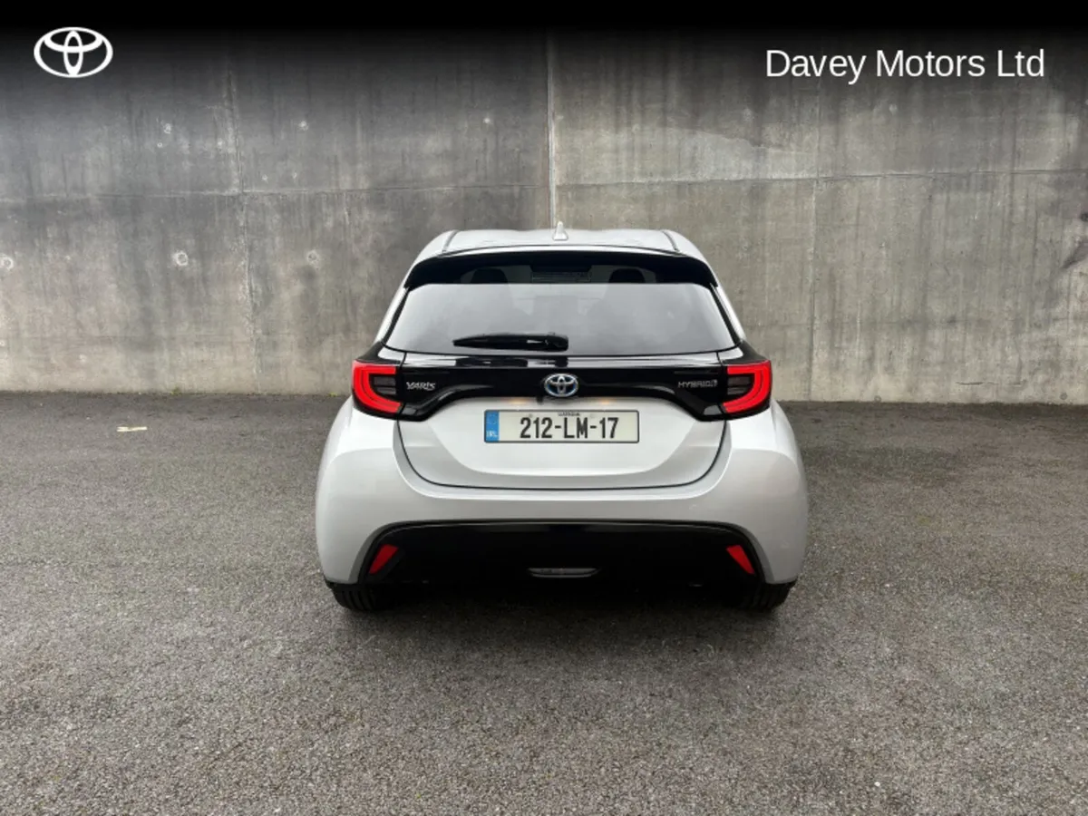 Toyota Yaris YARIS HYBRID PLATINUM - Image 3