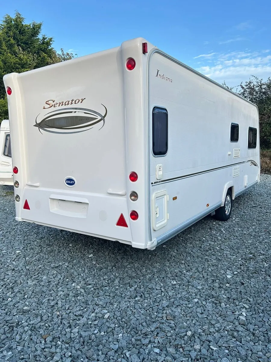 Bailey senator fixed bed caravan - Image 3