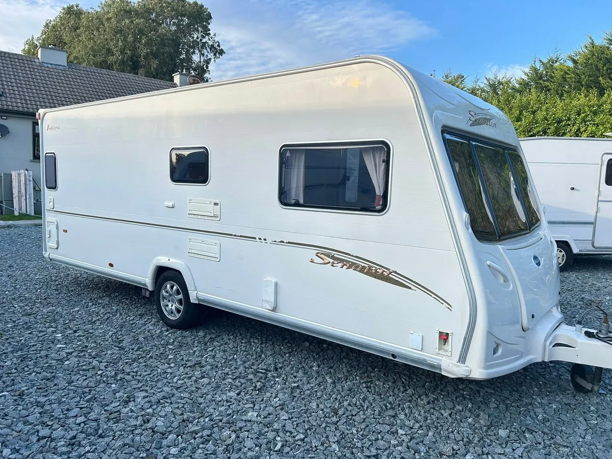 Bailey senator fixed bed caravan - Image 4
