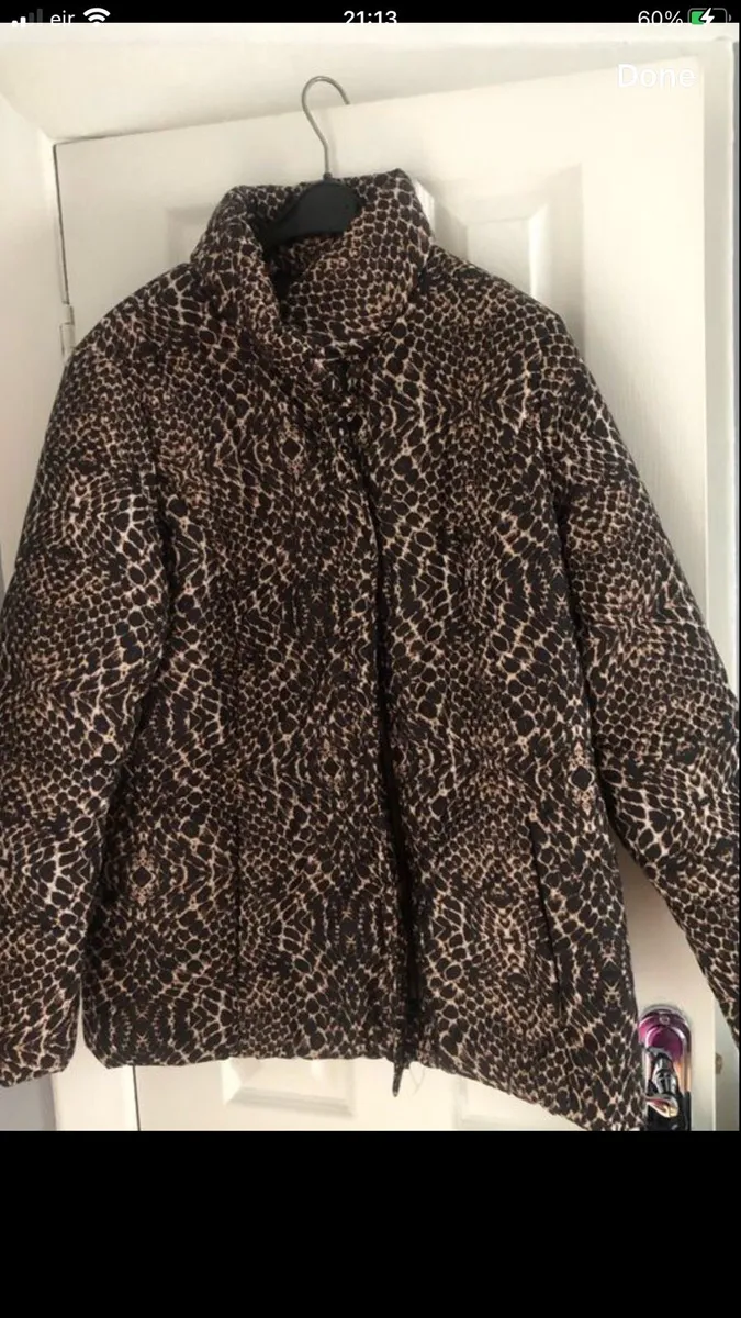 Ladies jacket size 20 €15 - Image 1