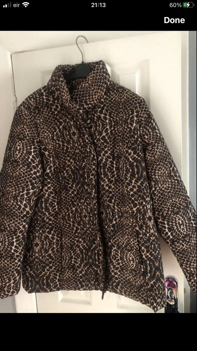 Ladies jacket size 20 €15 - Image 4