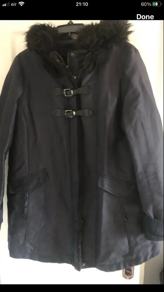 Ladies Zara coat size L €15 - Image 1