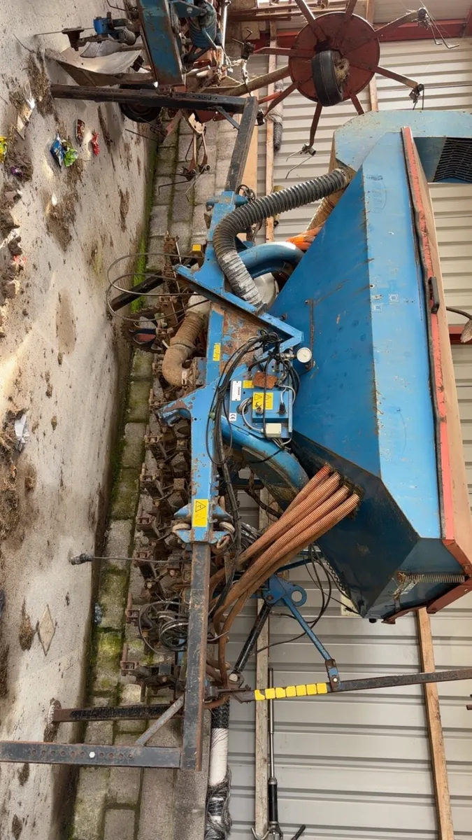 Seeder - Image 1