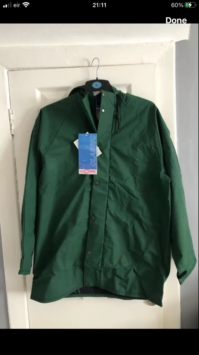 Mens rain jacket size XL €20 - Image 1