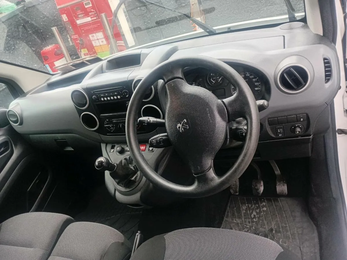 2017PEUGEOT PARTNER ,1.6 DSL ADD BLUE DELEATED - Image 4