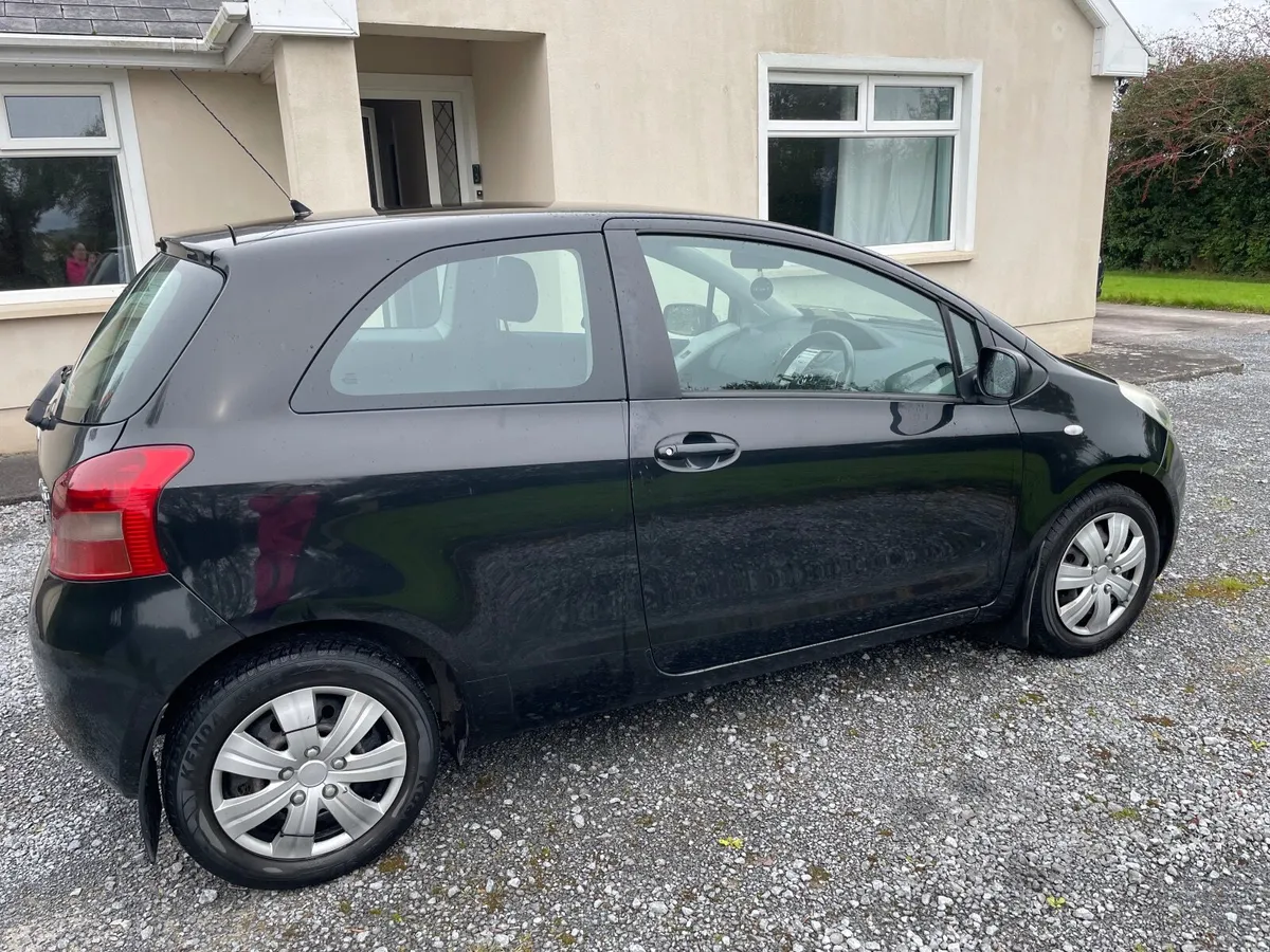 Toyota Yaris 2008 - Image 2